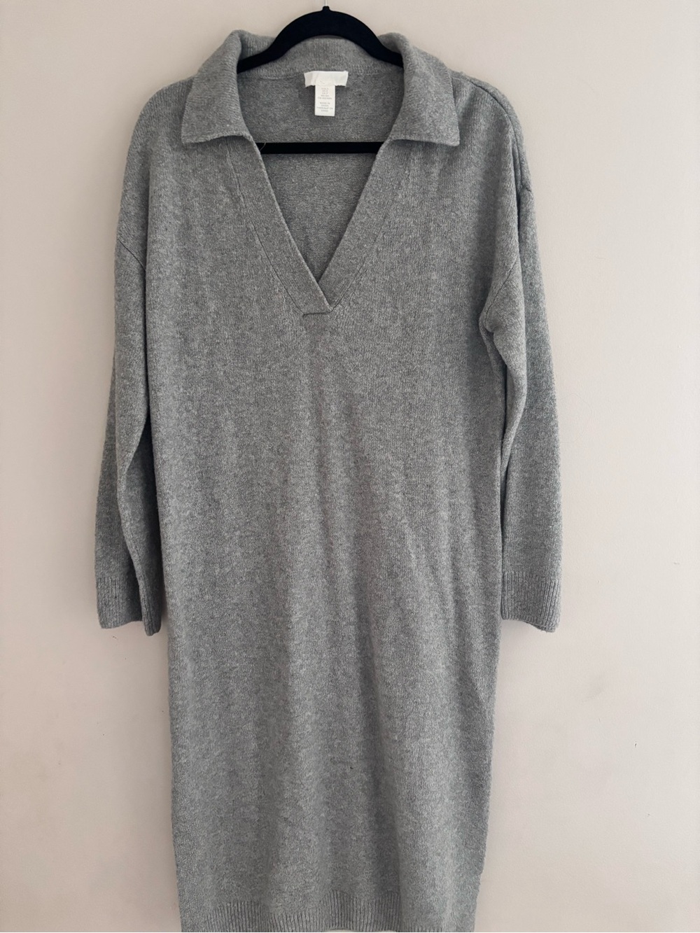 H&M Light Gray Collared V-Neck Knit Dress